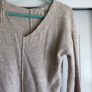 Creme sweater